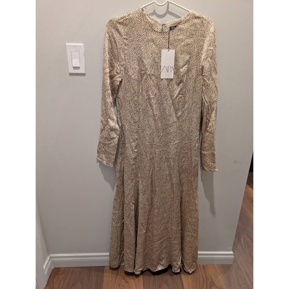 NWT Zara Ecru Black Dot Printed Midi Dress Size Medium Quiet Luxury Blogger Fave - Picture 2 of 7